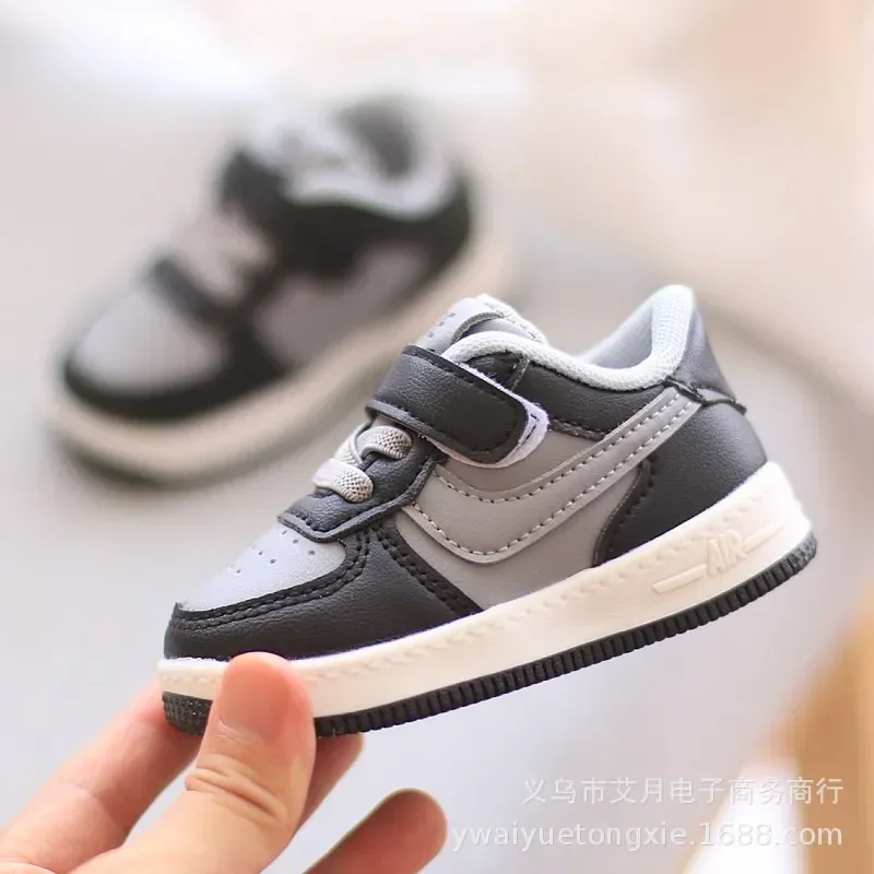 

Children Sneakers Boys Baby Casual Footwear Girls Leather Low-Top Board Shoes Students Soft Bottom Footwear Kids Running Shoes