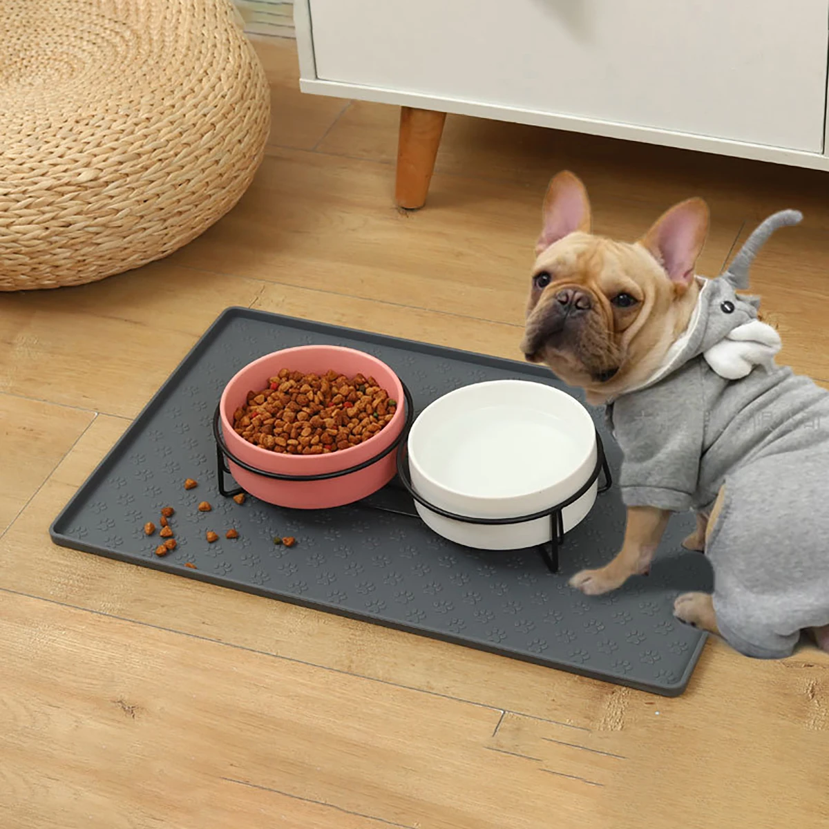 Pet Placemat Dog Food Bowl Mat Cat Feed Mat Cat Dog Drinking Feeding Placemat Silicone Waterproof Pet Bowl Pad Feeder Mats