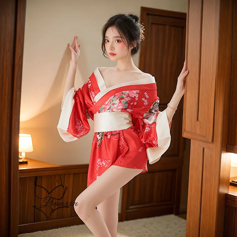 Thumbnail 2 - #81 Kimonos Comparison Guide