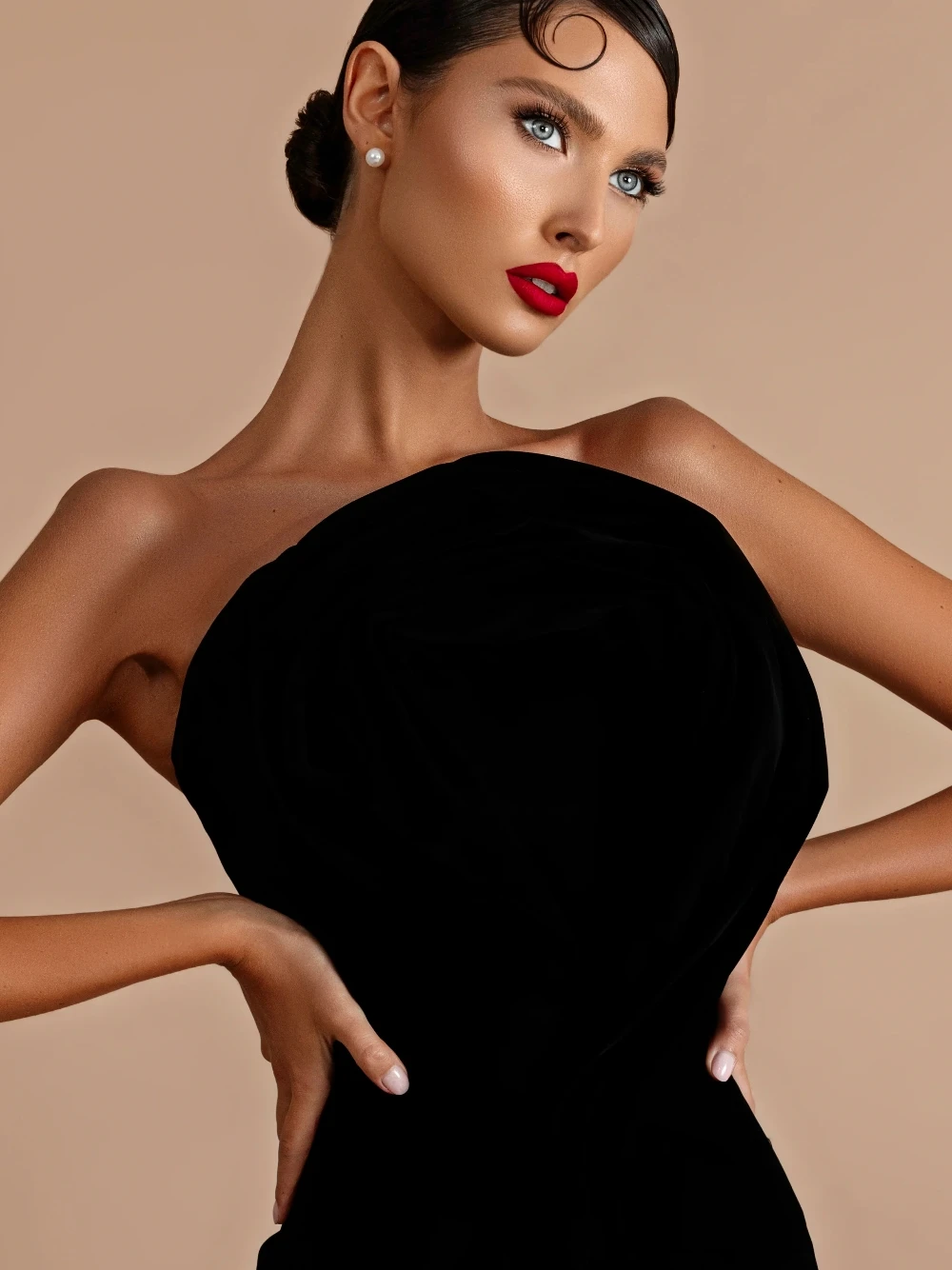 Gorgeous Strapless Velvet Black Evening Dress Graceful Mermaid Prom Gown Customized For Special Occasions Sleeveless Party Wear