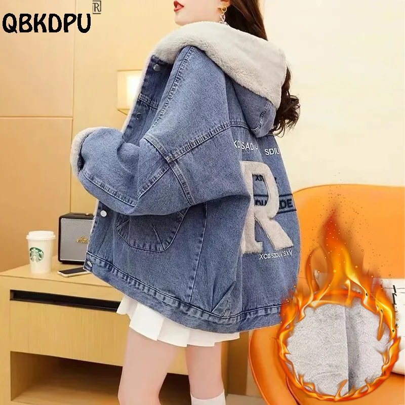 

Winter Letter Flocking Hooded Jean Jackets Women Casual Loose Fleece Lined Denim Coats Korean Plus Velvet Warm Jaqueta Jeans