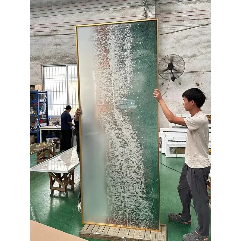 Weprovide Art Glass Partitions, Enamel Glass, and Hand-painted Glass Screens for Restaurants and Hotels. OEM Designs Are