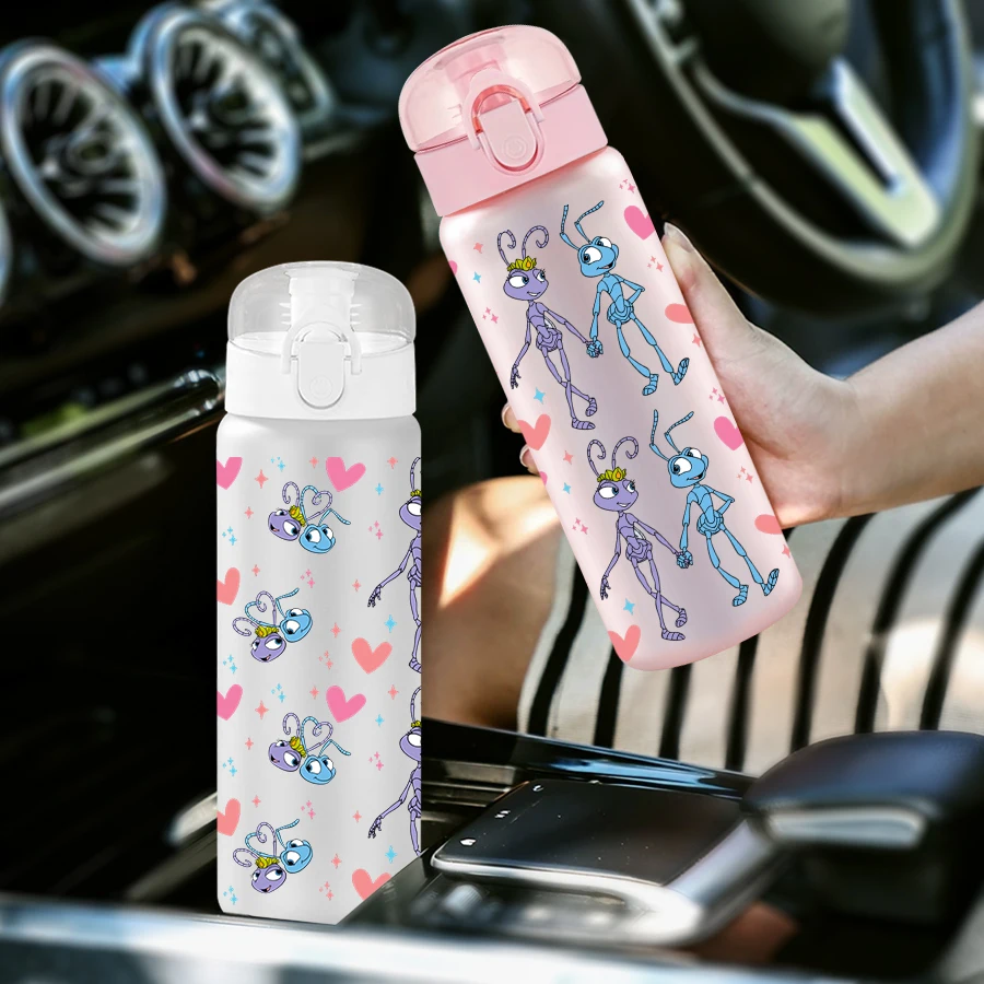 1 Buah Botol Air Plastik Pola Disney Ant Love 26oz Cangkir Air Olahraga Luar Ruangan Hadiah Ulang Tahun/Homecoming