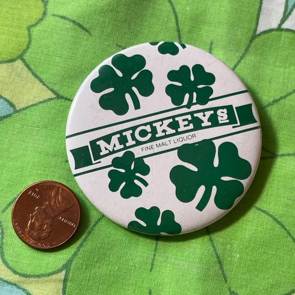 VINTAGE St Patrick\'s Day Pin Back Buttons 32-75mm
