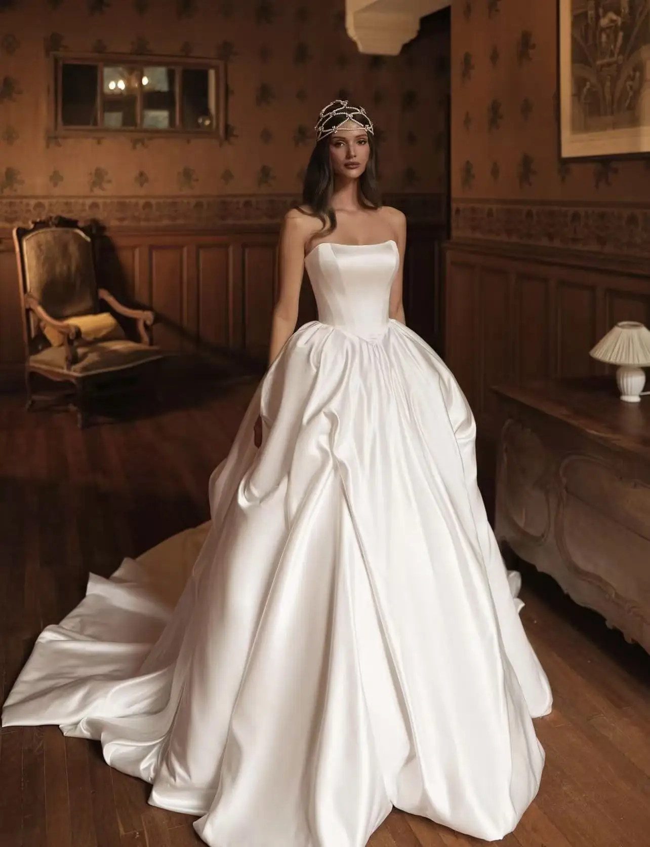 One life Elegant Satin A-line Strapless Wedding Dress Sleeveless Pleat Floor-Length Customized Bridal Gown vestidos de novia