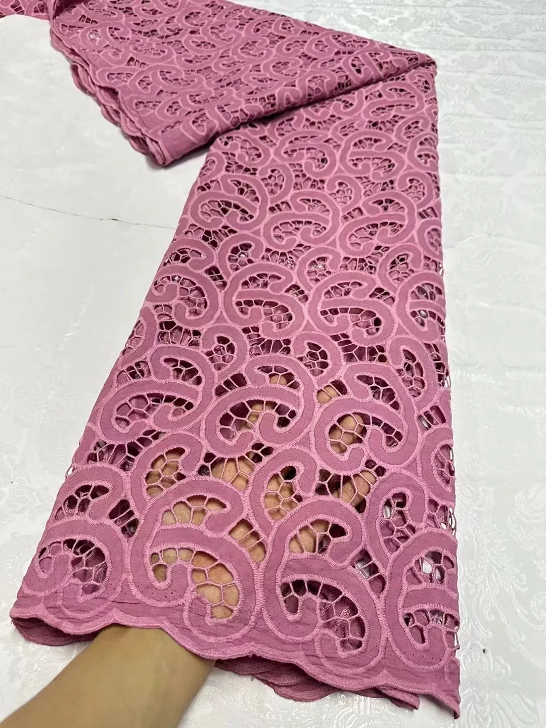 

Latest Pink African Lace Fabric High Quality 5 Yards Laser Chiffon Guipure Cord Lace Embroidery For Women Dress