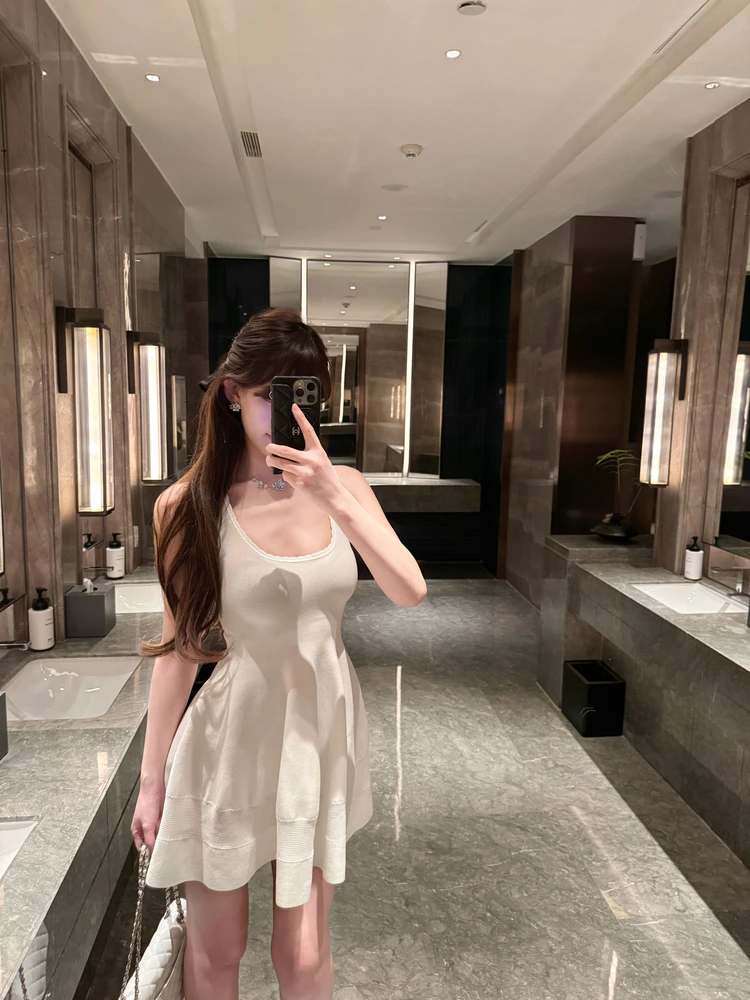 

Белый вязаный жилет M900 и пышная короткая юбка А-силуэта с высокой талией Pure Desire для женщин, повседневный стиль, для работы и отдыха, весенний сезон