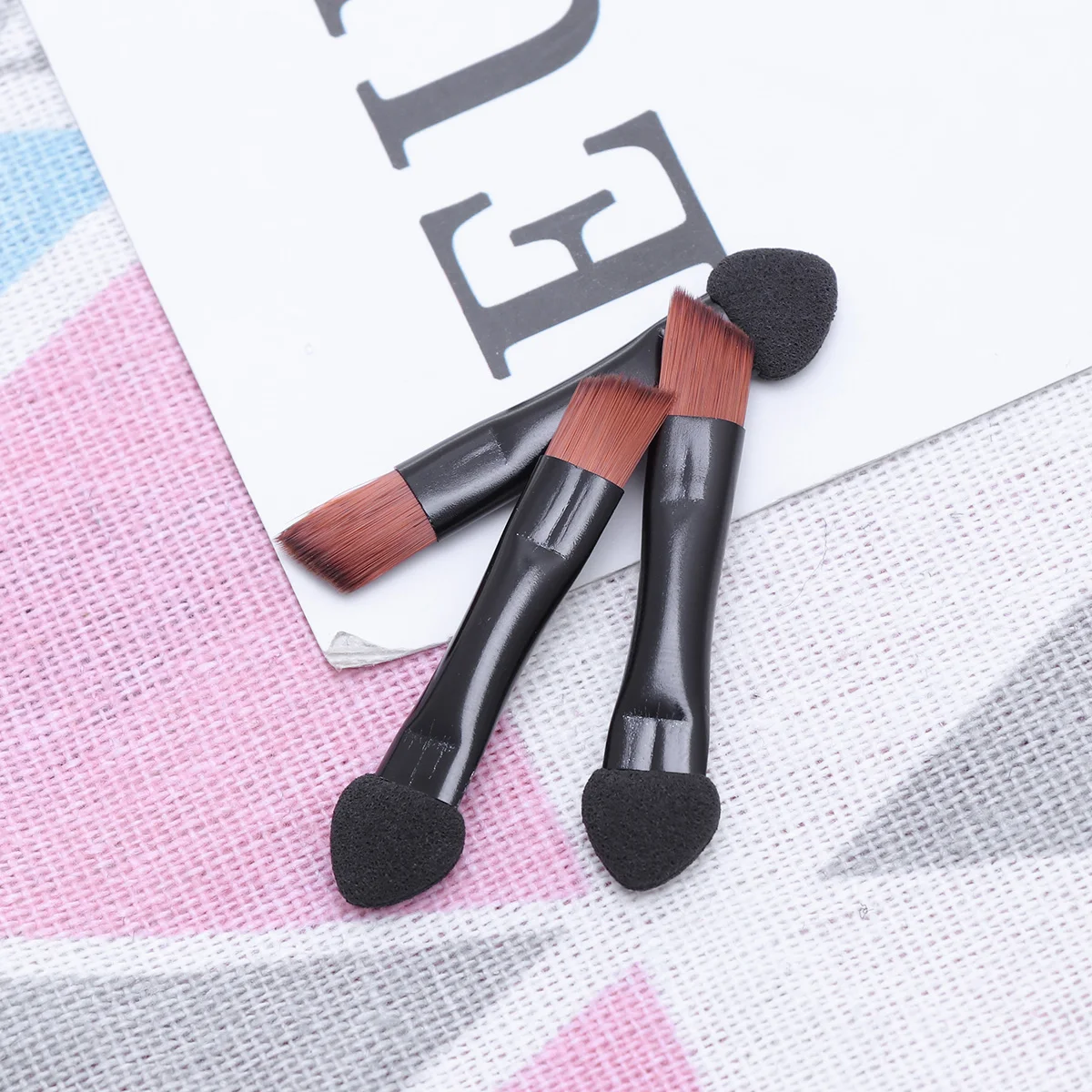 20 pçs pincéis de maquiagem de sobrancelha esponja derrubado design compacto mistura cosméticos viagem mistura escova tamanho macio e confortável