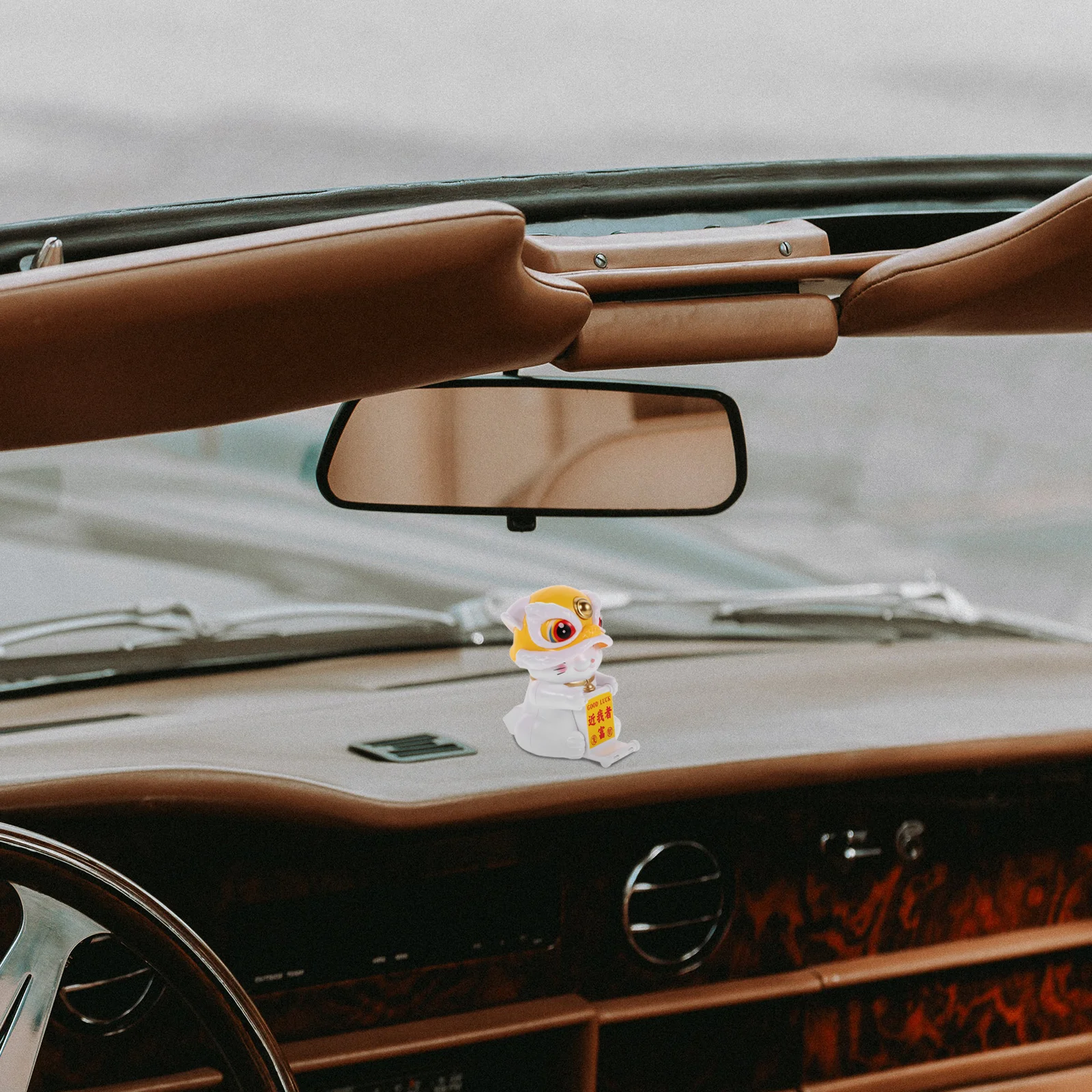 

Solar Powered Lucky Cat Waving Figure Car Ornament Feng Shui Wealth Welcoming Maneki Neko Good Luck Car Decor Maneki Neko