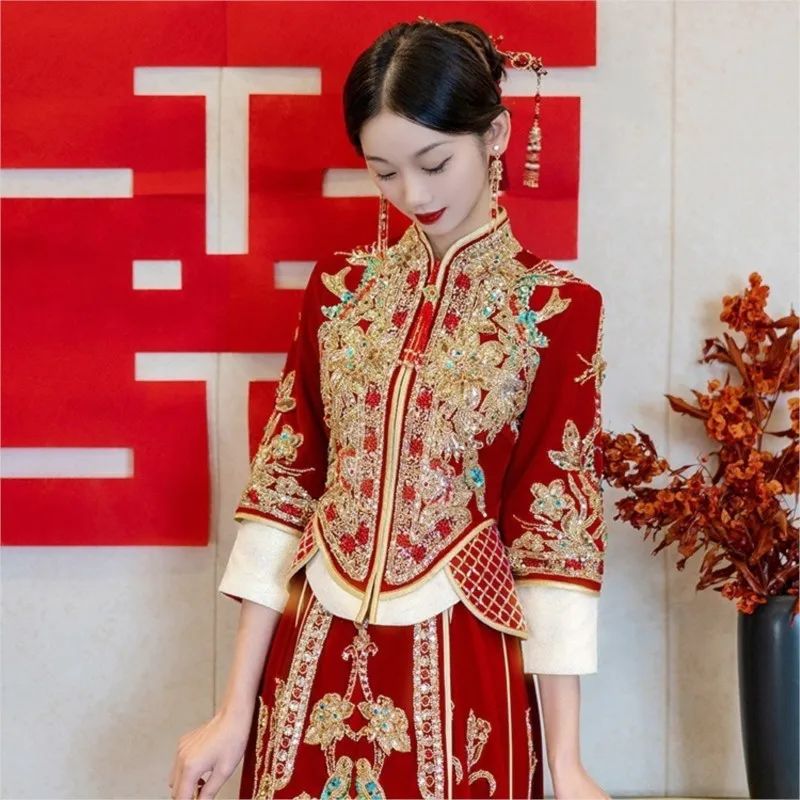 New velvet Chinese-style wedding dress with heavy embroidery for toasting