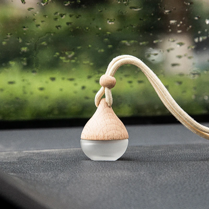 

6ML Empty Car Air Freshener Pendant Perfume Glass Bottle With Wooden Caps Refillable Car Essential Oil Diffuser Bottle