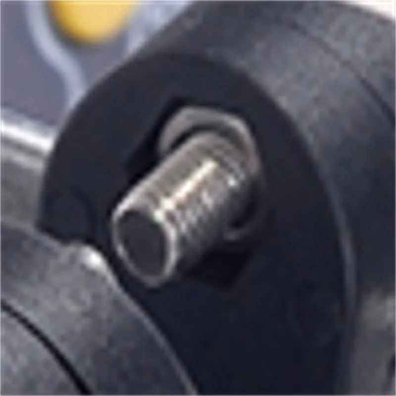 

Полностью автоматическая конвейерная линия сборки с двухголовочным дозатором для розлива жидкостей и интеллектуальной индукцией