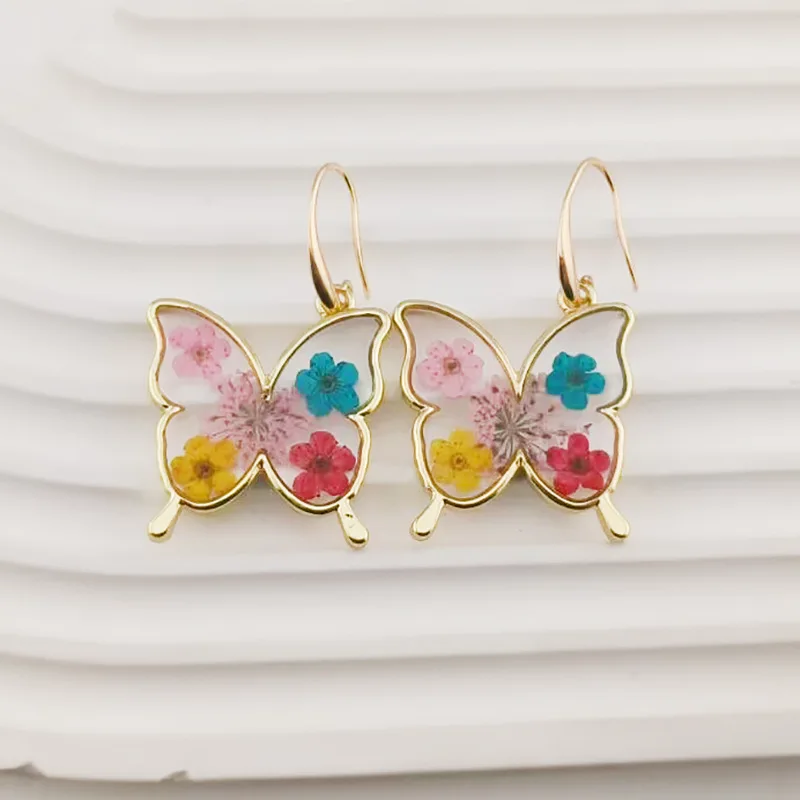 Cute Butterfly Earrings With Dried Flowers Earrings Creative Epoxy Resin Natural Pressed Flower Earring Butterflies Jewelry 2024