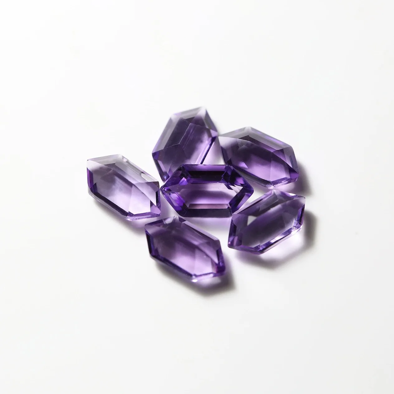 Wholesale High Grade VVS Natural Amethyst Gemstones Faceted Hexagon Shaped Calibrated Size 5x9mm Amethyst  For Jewelry Making