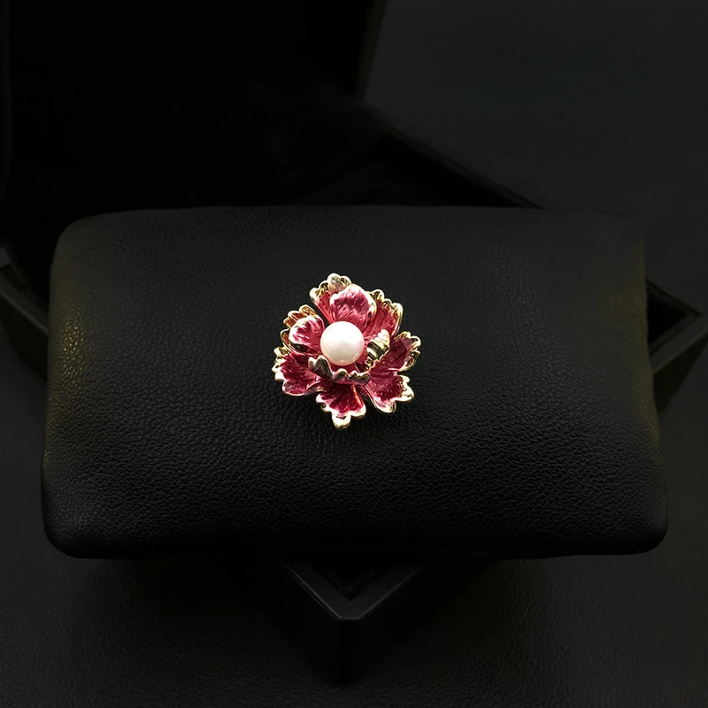 

1886 Small Peony Flower Brooch Luxury Anti-Exposure Cardigan Buckle Corsage Suit Shirt Neckline Collar Pin Accessories Jewelry