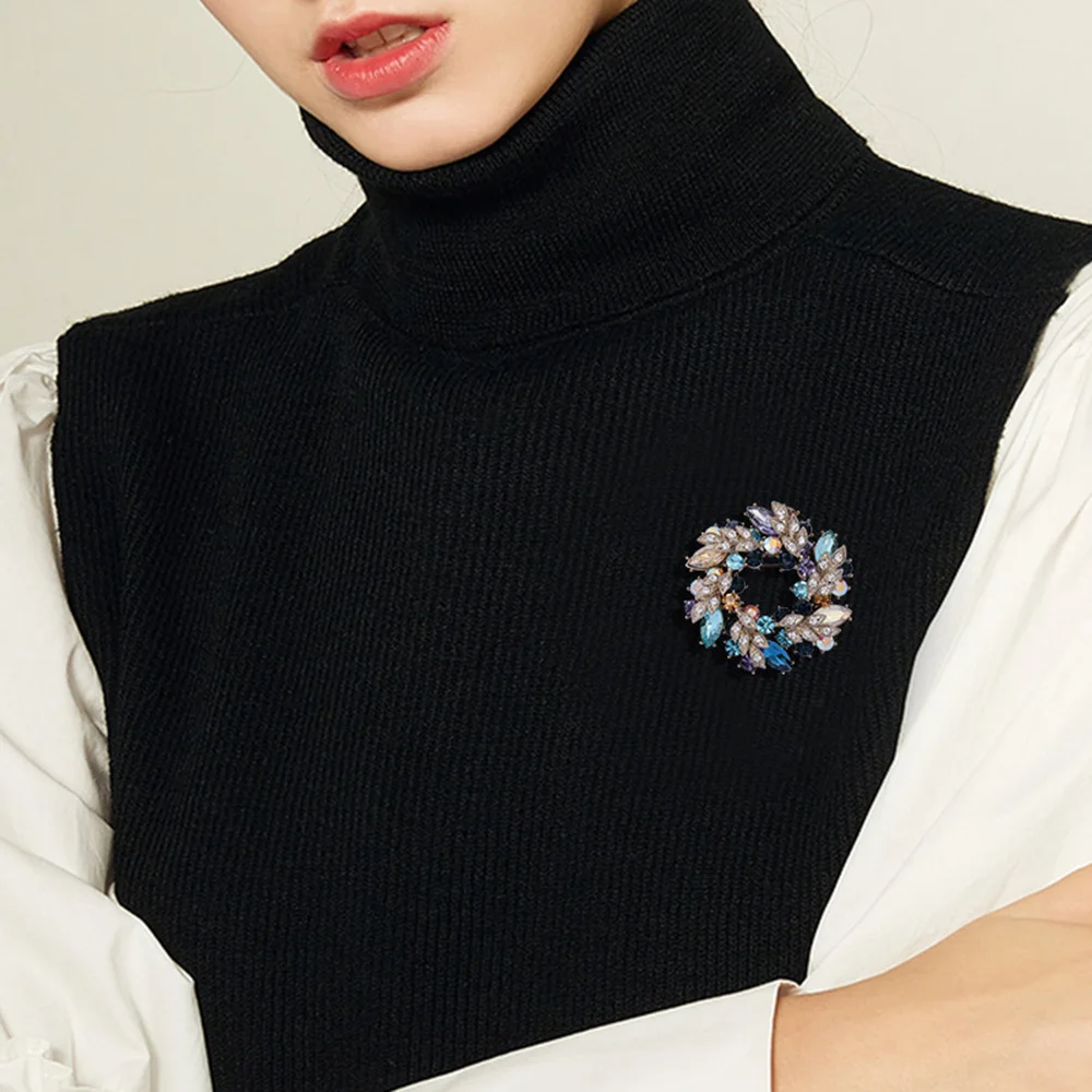 Elegant Bauhinia Garland Brooch Rhinestone Floral Badge Women‘s Clothes Coat Accessories Jewelry Lapel Pins Mother's Day Gifts