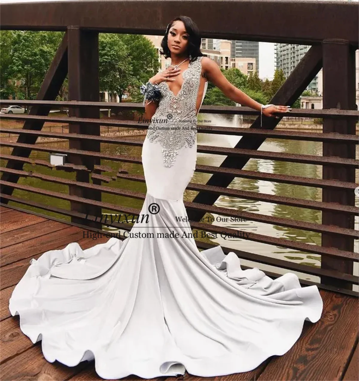 Silver Diamond Long Prom Dresses for Black Girls Sparkly Black Girl Crystal Mermaid Evening Gowns Sleeveless Gala Party Dress