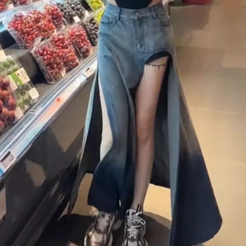 

Lrregular A-line Retro Half Body Contrasting High Slit Denim Skirt