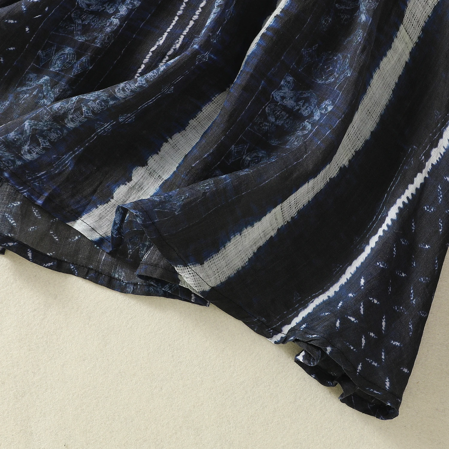 تنورة نسائية متوسطة الطول بقصة A-line فضفاضة ورقيقة للصيف، مصنوعة من القطن وألياف الليوسيل المطبوعة، بخصر متوسط الارتفاع