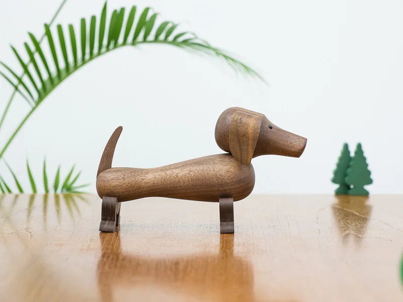 

Creative walnut sausage dog ornament, Nordic ins wooden sausage dog ornament, modern home living room desktop decoration crafts