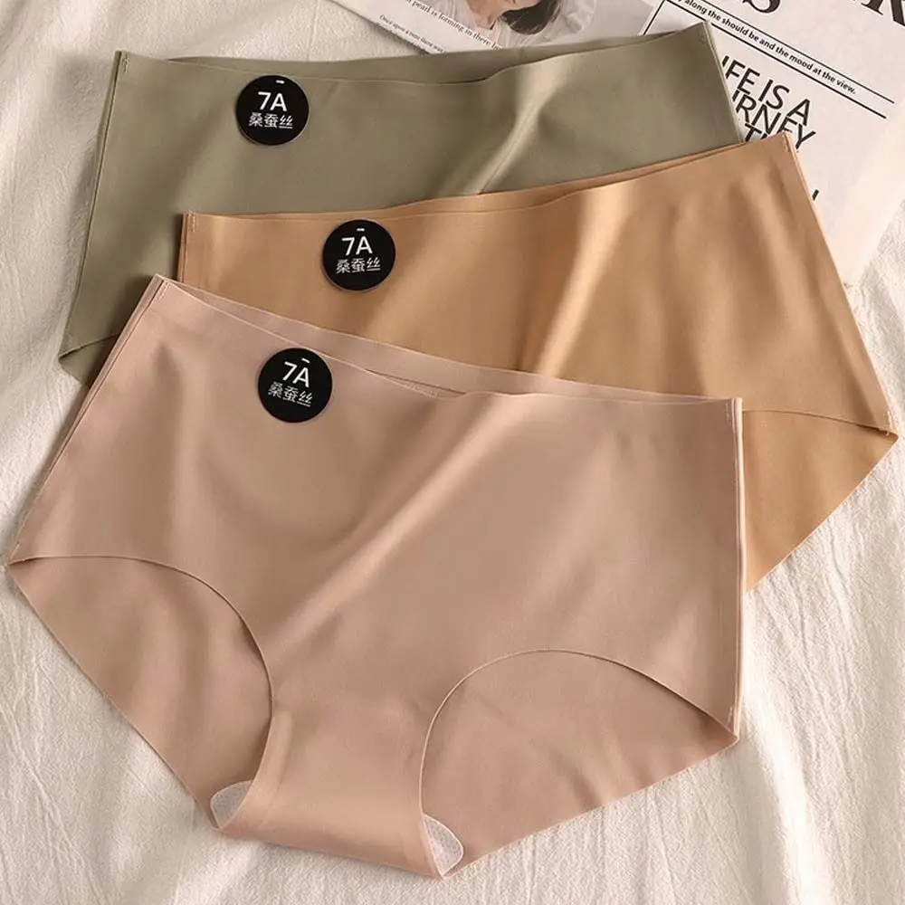 Cotton Crotch Women's Summer Ice Silk Panties Traceless Mid Waist Simple Solid Yoga Triangle Panties Female Lingeries Underpants