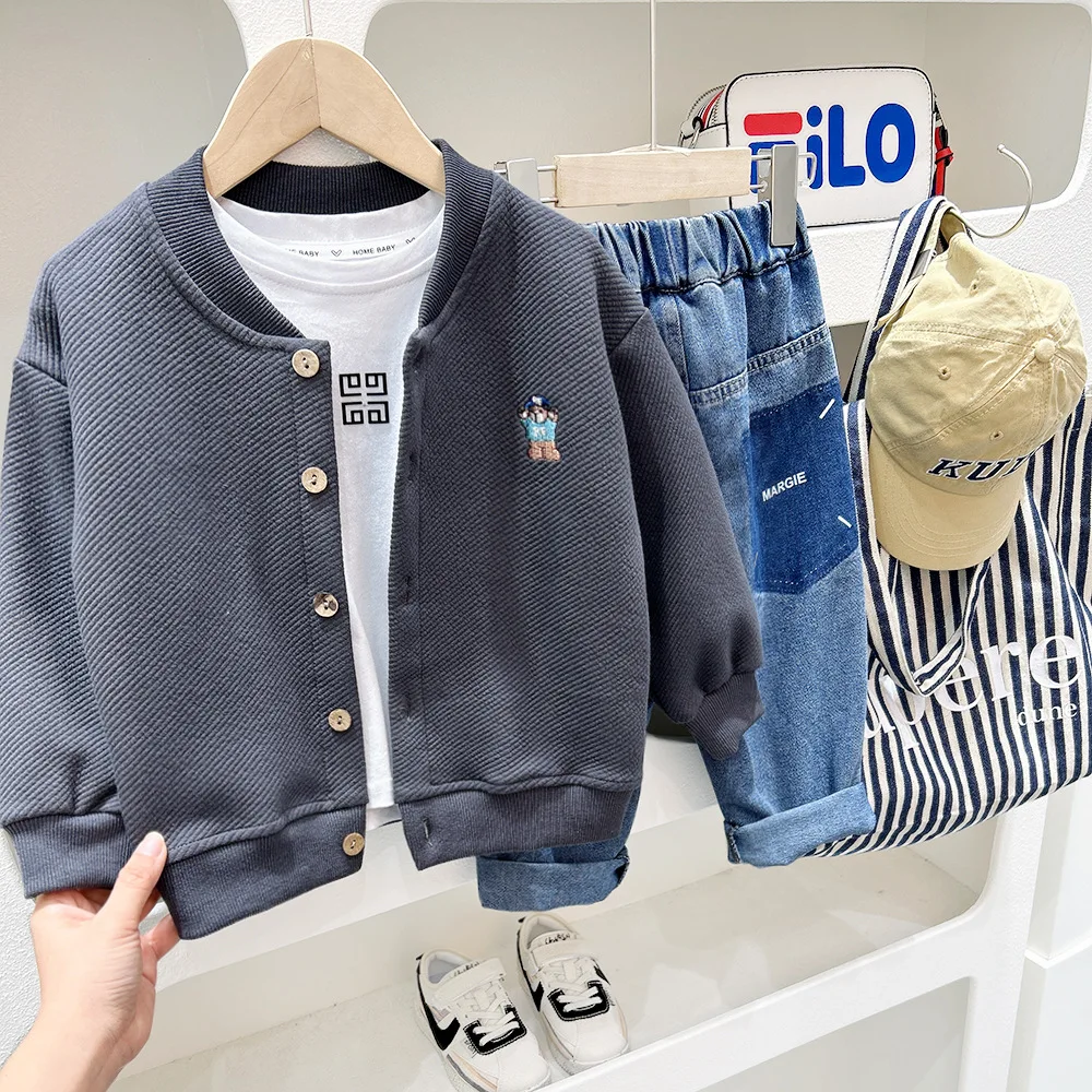 

spring and autumn of 2025 the new children's coats from Zhongda Tongbao are trendy Katon knitted cardigan