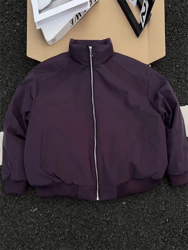 

Фиолетовая американская куртка-бомбер из хлопка для мужчин, зимняя верхняя одежда, укороченный дизайн, деконструированный воротник-стойка, хлопок