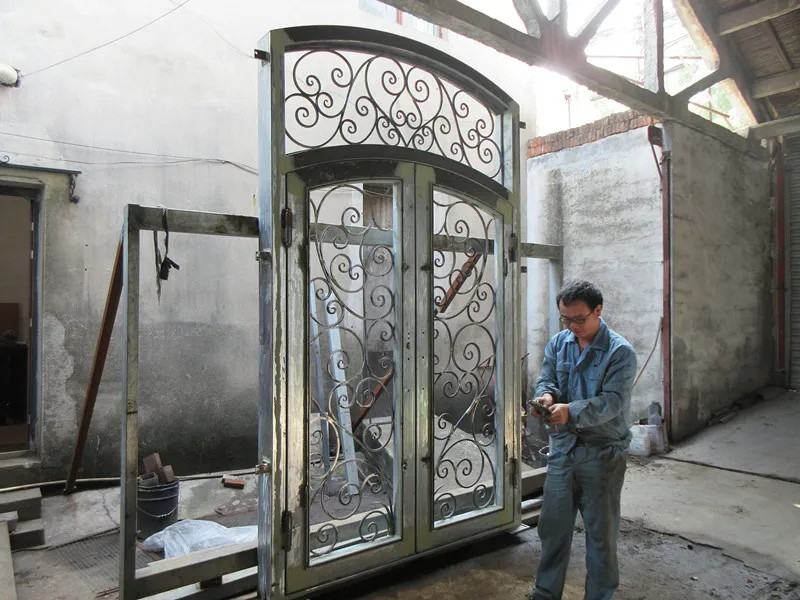 Luxury Front Door Iron Door Wrought Iron Gate Design China HC-ID12