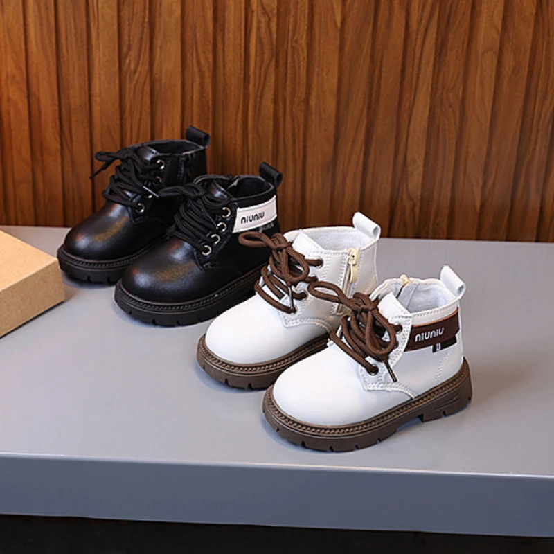 

2025 детская обувь, теплая хлопковая плюшевая обувь для младенцев, противоскользящая зимняя кожаная обувь для новорожденных, сандалии для маленьких девочек, обувь Botas