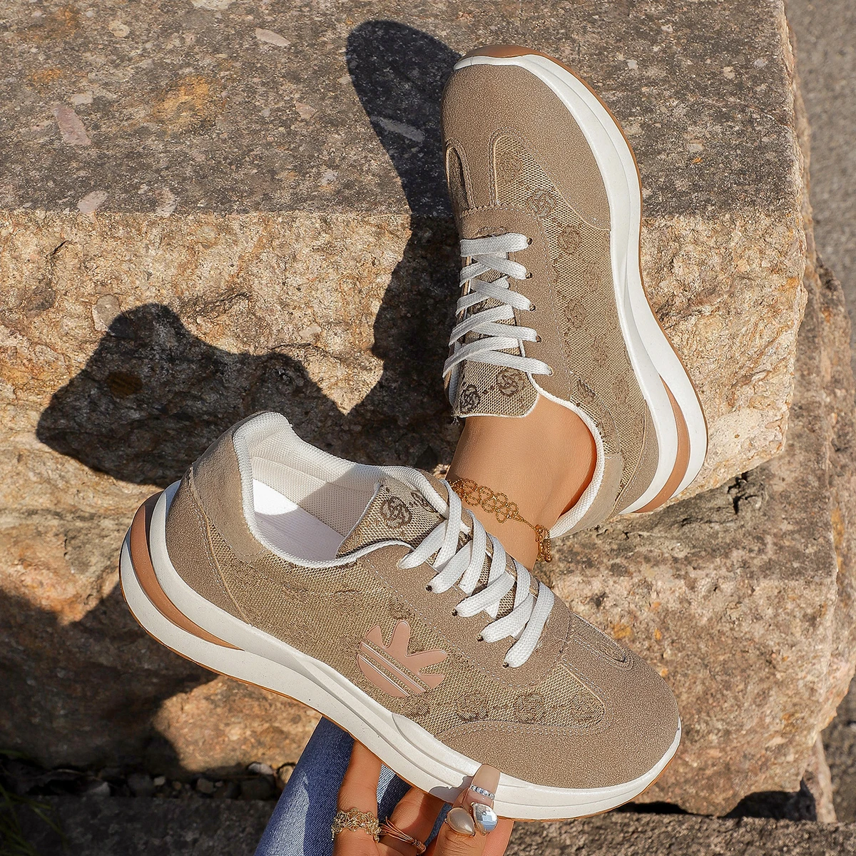 

Women Sneakers Thick Soled Cross Round Head Sneakers Fashion Comfortable Shoes Women Breathable Casual Wear-resistant Shoes