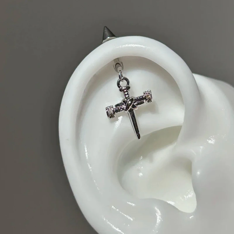 1 قطعة قلادة السيف العصرية الأذن العظام مسمار الفولاذ المقاوم للصدأ أقراط للنساء الجسم ثقب الملحقات