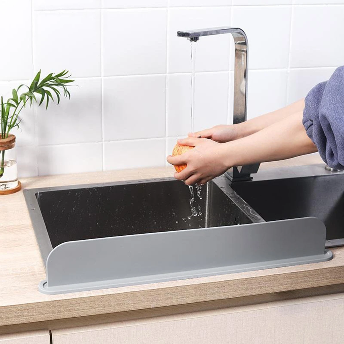 Kitchen Silicone Water Blocking Board Household Sink Splash Proof Water Blocking Strip Washbasin Sink Waterproof Board