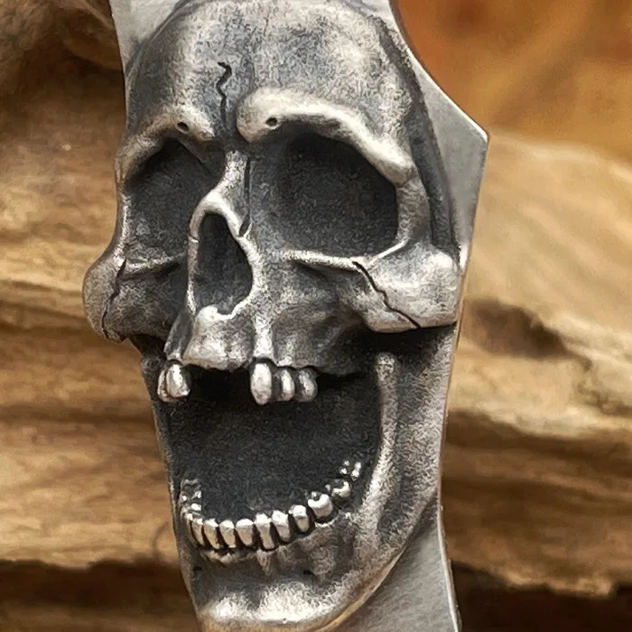 Europe and America Retro Silver Color Fine Carved Skull Dagger Necklace UNISEX Man Punk Hip Hop Party Jewelry Necklace