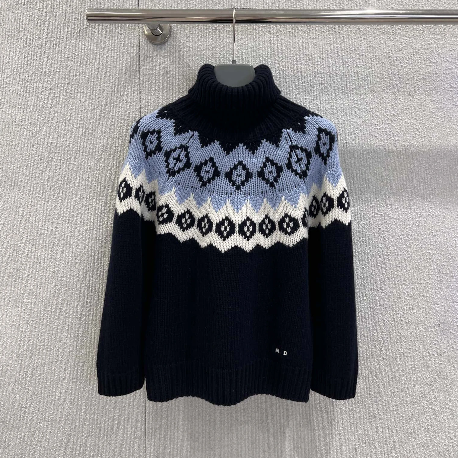 

2025 Autumn/Winter New Arrival Color-Block Turtleneck Cashmere Sweater for Women – Thick 3/4-Sleeve Knit Top