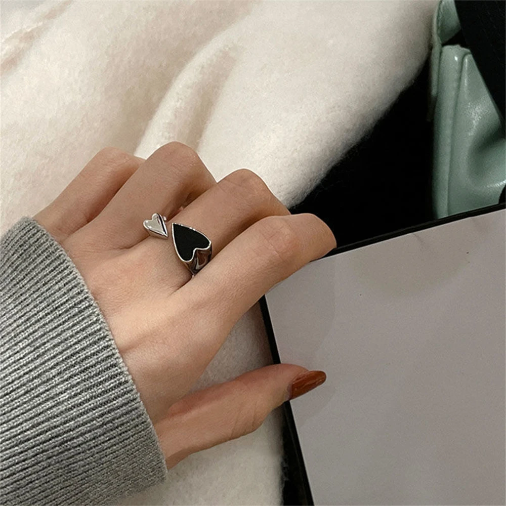 Trendy Black Color Heart Rings For Women Minimalist Aesthetic Opening Adjustable Drop Oil Finger Accessories Punk Party Jewelry