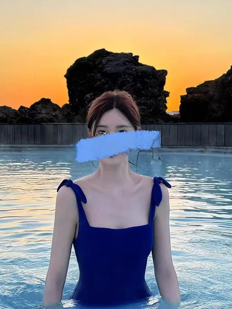 

Sea Sparkle Sexy Yet Conservative One-Piece Swimsuit for Holiday And Hot Springs White Enhancing Simple Sle Bal Beachwear