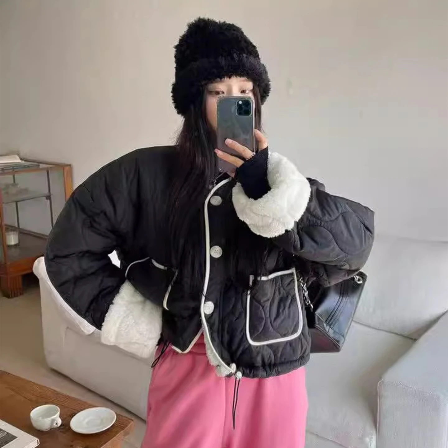 เสื้อโค้ทผ้าฝ้ายทรงหลวม แขนยาว คอวี แต่งขอบสีตัดกันสไตล์เรโทร สำหรับผู้หญิง รุ่นใหม่สำหรับฤดูหนาว พร้อมเชือกผูกเอว