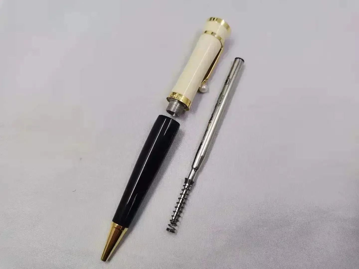 2025 نافورة قلم فاخرة جديدة للأعمال أقلام حبر جاف للوازم المدرسية