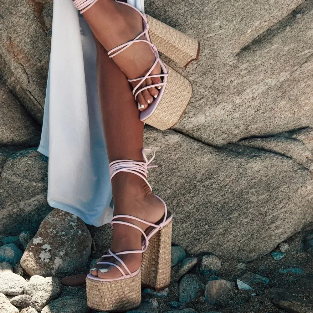 

Женские босоножки на платформе с плетеными ремешками и шнуровкой, на массивном каблуке, с открытым носком, однотонные, в римском стиле, сексуальные, летние, новинка 2026 года