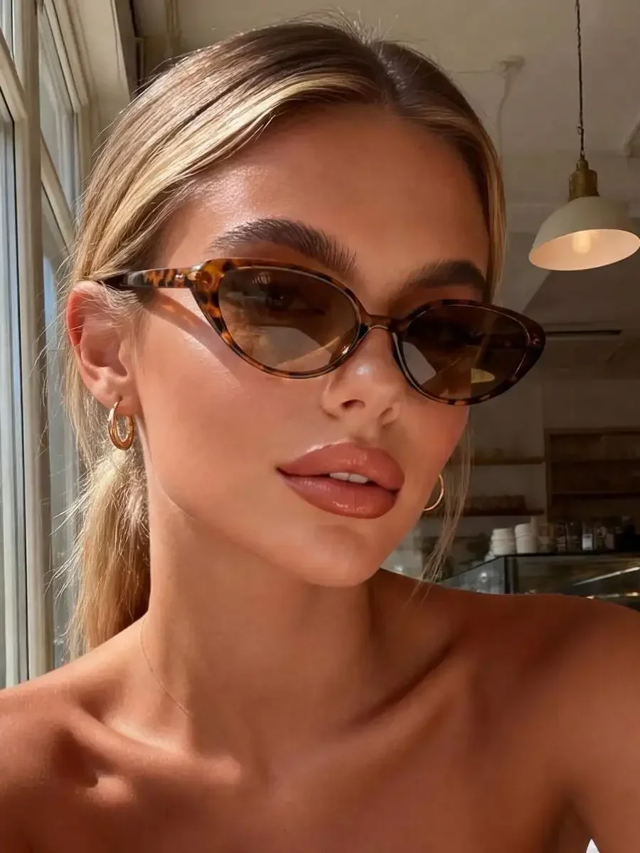 

1 Pair Unisex Leopard Print Cat Eye , Bohemian Style Fashion Glasses, Suitable For Vacation, Travel, Beach, Elegant Design