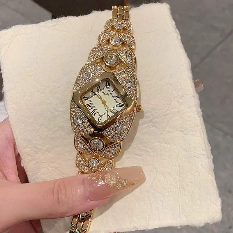 Retro Watch Luxury Women Fashion Simple 2026 New Rhombus Gold Quartz Watch High-End Stainless Steel Watch Gift Accessories Women