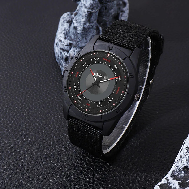 นาฬิกาสายไนลอนผู้ชายแฟชั่นชุด2ชิ้นนาฬิกาข้อมือควอทซ์หรูหรานาฬิกาธุรกิจสำหรับผู้ชายพร้อมสร้อยคอใบเมเปิล