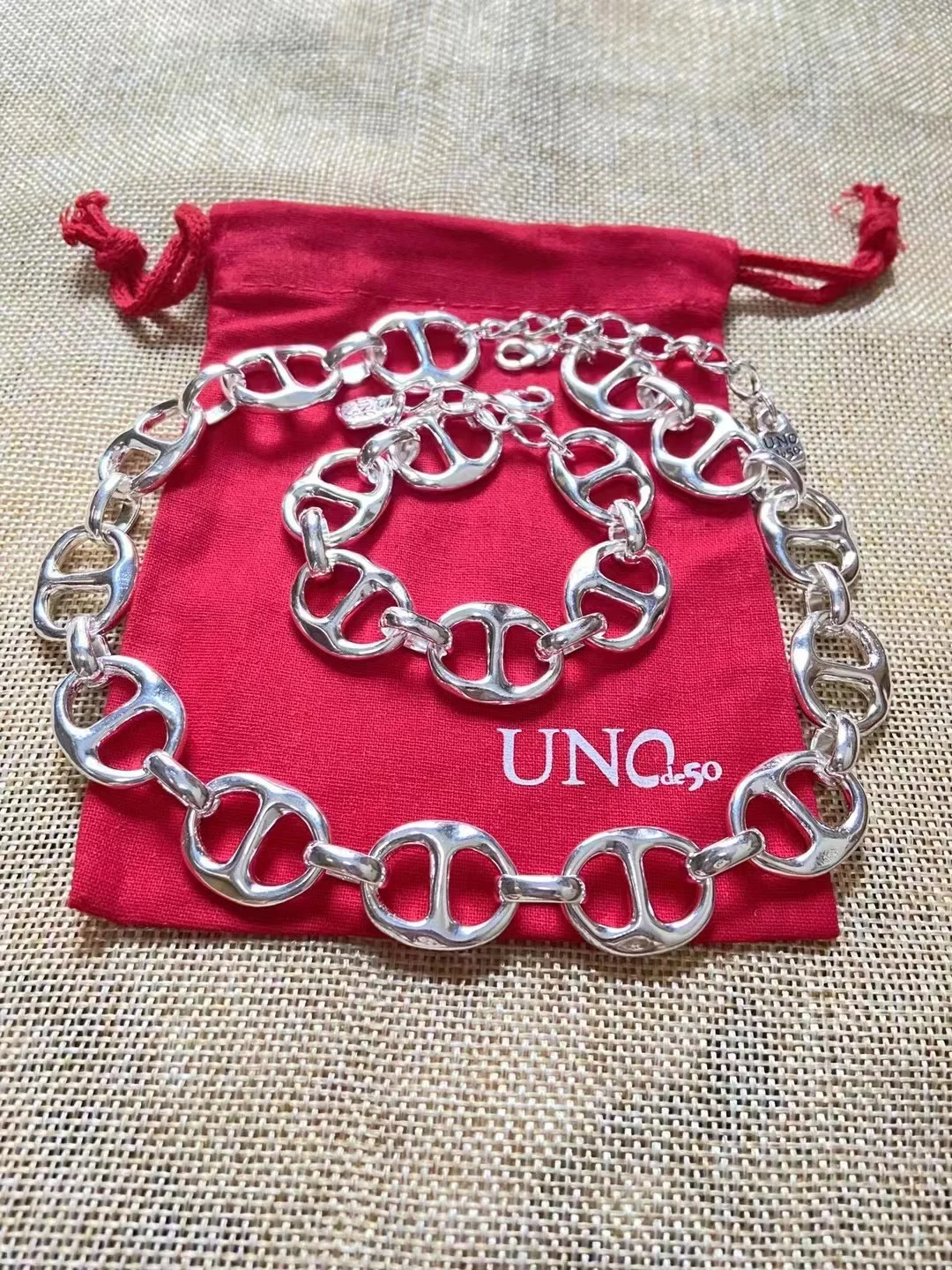 

New UNO Stainless steel alloy Silver Color Bead Necklace Can Be Given As A Gift To Women with Free Shipping