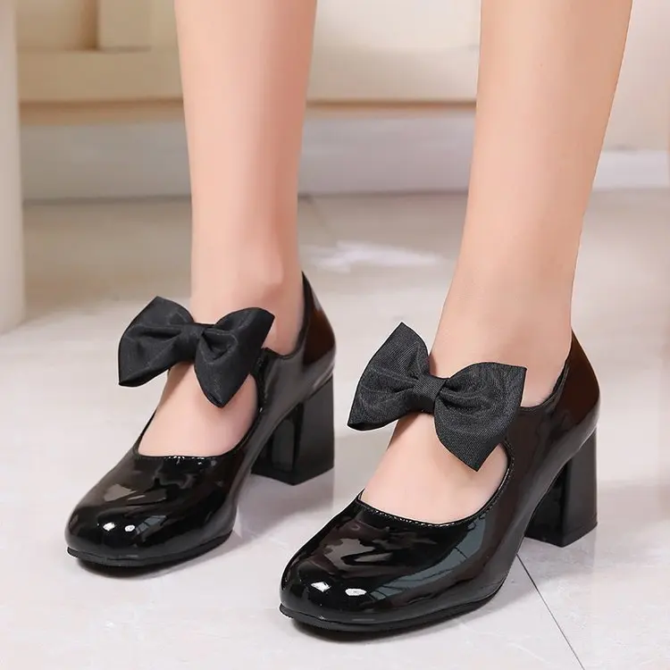 Women\'s Black Patent Leather Pump Bows Decorate Chunky Heels for Party Designer Heels Brand Spring Sandalias Shoes 2024