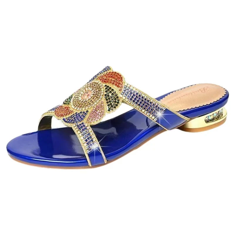 

Women Low Heel Flower Rhinestone One Word Slippers Summer New Soft Sole Non Slip Fashionable Outdoor Slippers Sandals