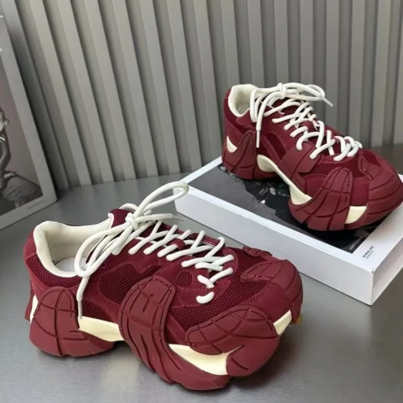 

Autumn and Winter New Women's Octopus Design Red Dad Shoes Women's Vulcanized Sports Shoes Breathable Mesh Lace Up Casual Shoes