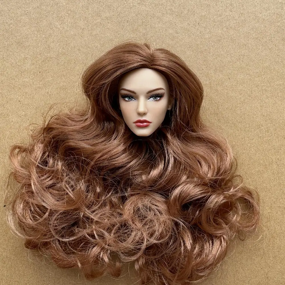 1/6 Modell-Puppenköpfe mit Sommersprossen und buntem Haar, erhältlich in den Hauttönen Braun, Weiß und Beige für die Puppenherstellung. – Detail 10