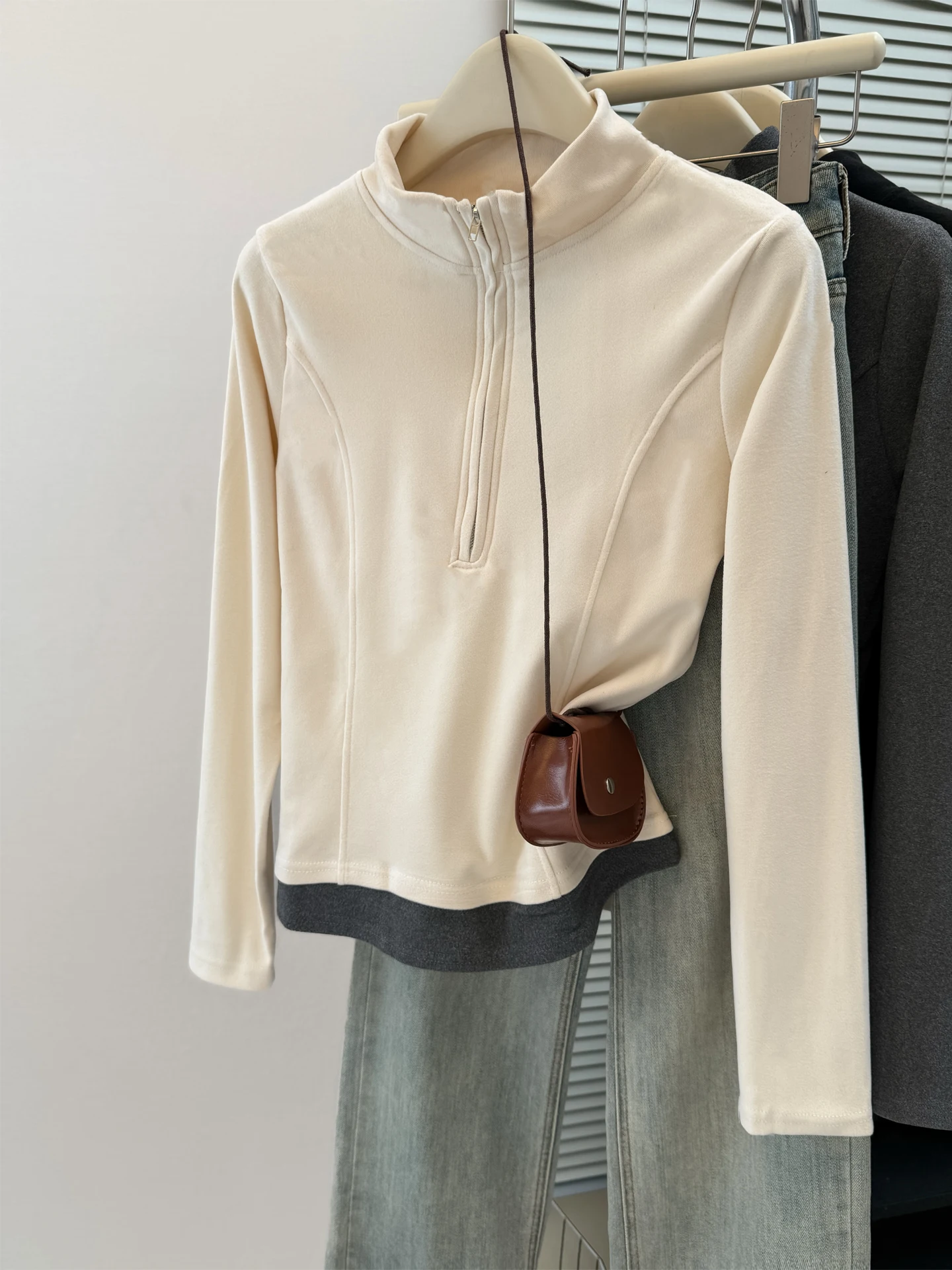 

Женская удлиненная футболка с воротником-стойкой на молнии, теплая, из полиэфирного волокна, зимняя, модная, для повседневной носки, приталенная