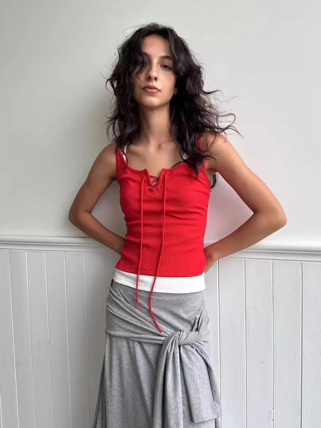 

Red And White Color Colion Fake Two-Piece Vest with Dstring Strap Original Design Cotton Knitted Slim Fit Women's Top