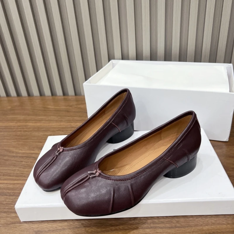 2025 Autumn/Winter New Folded Toe Split Toed Flats Pigskin Ballet Flats Low Heel Mid Heel Mary Jane Women's Single Shoes